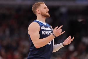 Haynes：迪文岑佐将作为首发控卫出战今天的揭幕战！