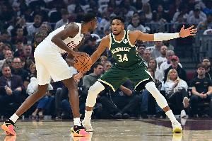 明天雄鹿迎战勇士 字母因左膝酸痛被列为大概率出战